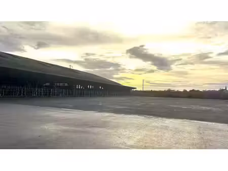 location entrepôt 8000m²