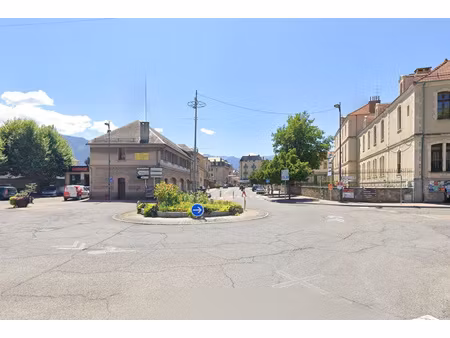 lot de 6 parkings en sous-sol à embrun