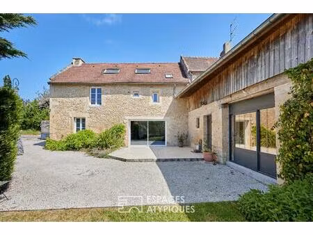 maison ancienne de caractère avec jardin et dépendance