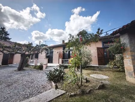 corps de ferme de 205 m² à lalouret-laffiteau