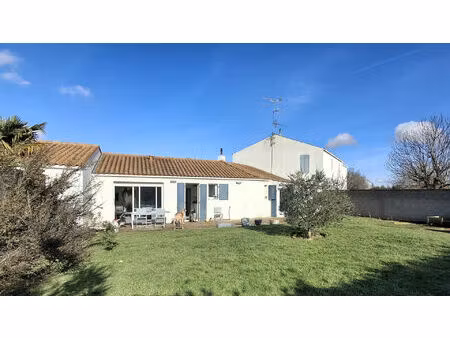 vente maison 7 pièces  121.00m²  la jarne
