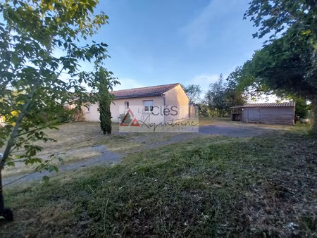maison contemporaine avec grand jardin