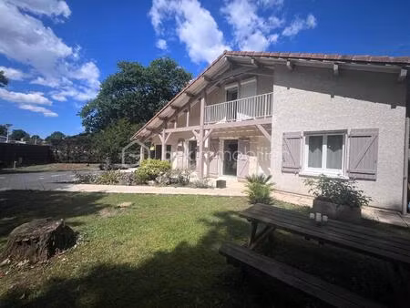maison de 155 m² à saint-pierre-du-mont