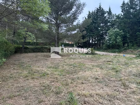 lodeve  proche centre ville  terrain à bâtir de 920 m2 plat