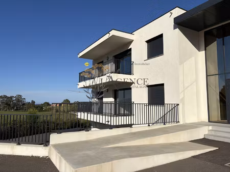biguglia - t3 avec terrasse  cave et parking résidence neu
