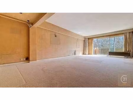 appartement 124 m² avec terrasse et vue sur le parc royal –