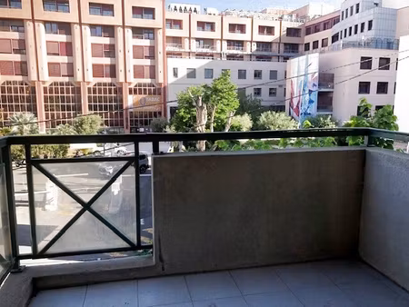 à saisir studio avec balcon 13008