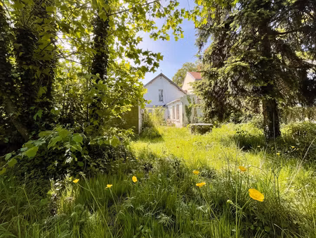 beaujoire - maison à rénover avec garage et grand jardin.