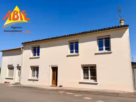 maison st martin de fraigneau