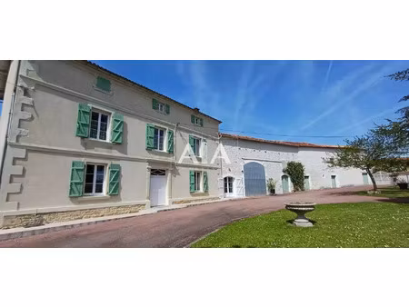 vente maison 6 pièces 208 m² brettes (16240)