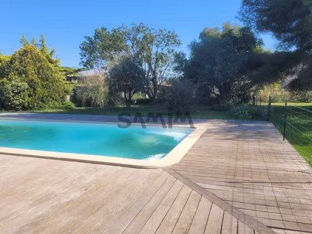 à vendre - villa t8 composee de 2 appartements sur 1960 m2