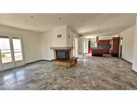 en exclusivite sur le cannet des maures villa avec sous-sol et 2 garages