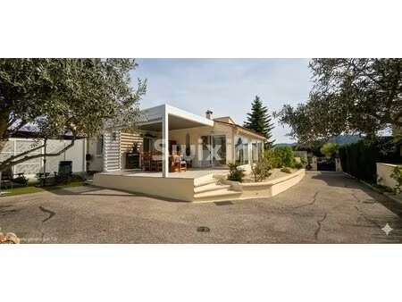 villa contemporaine avec piscine à vinsobres  3 chambres