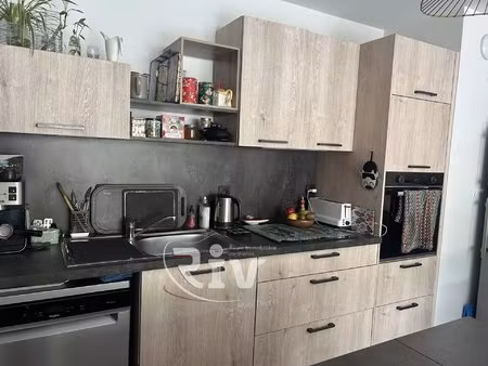 appartement t3 - 3ème étage - vienne