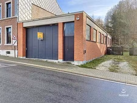 chaineux : entrepôt de 130m²