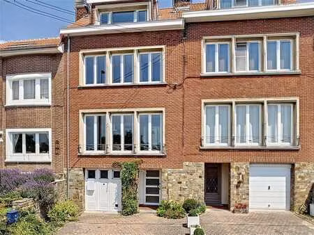 maison 3 chambres au calme  en face d'une zone agricole  pro
