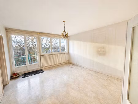 appartement le plessis-trevise 4 pièce(s) 75 m2 avec balcon  cave et box