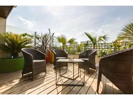 - t2 bien agencé avec balcon - dernier étage