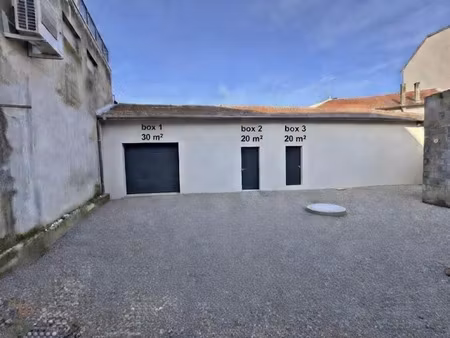 location parking 30 m² à pont-de-chéruy (38230)  250 €