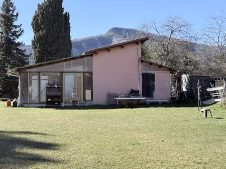 à vendre chalet de charme dans un cadre idyllique
