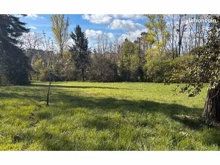 terrain 1 500 m² saint genes de lombaud