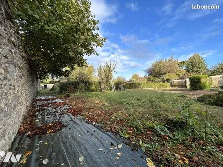 terrain 1582 m² chateau gontier sur mayenne