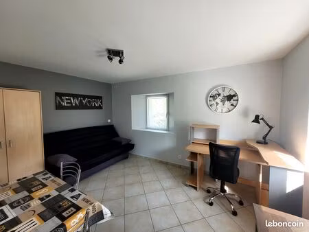 studio meublé