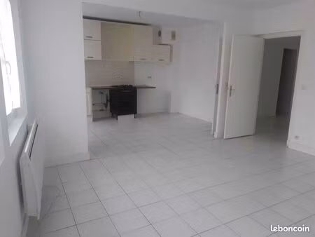 loue t3 refait à neuf
