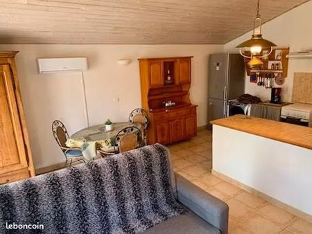 petite maison à la campagne