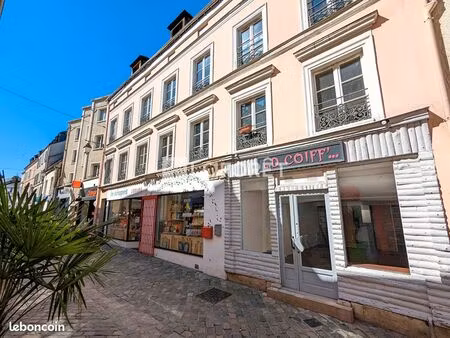 studio 1 pièce 31 m²