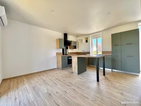 maison refaite à neuf néris-les-bains
