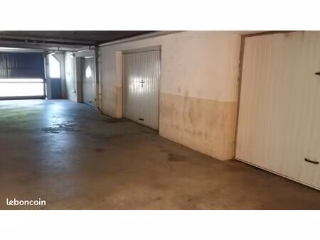 garage/box fains veel