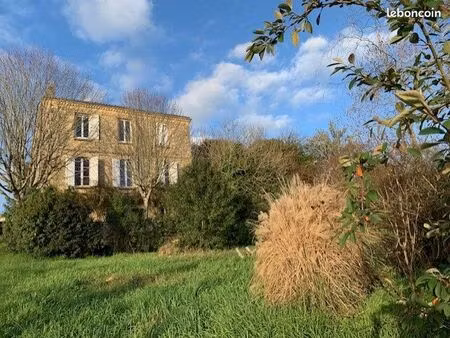 maison 5 pièces 230 m²