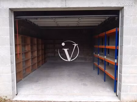 parking/box 1 pièce 28 m²