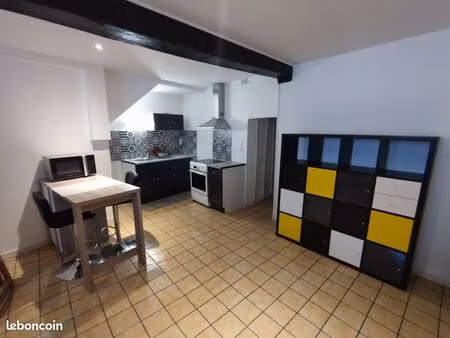 a loué t2 meublé centre riom