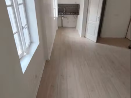 location appartement 1 pièce 25 m² à cazaubon (32150)  370 €