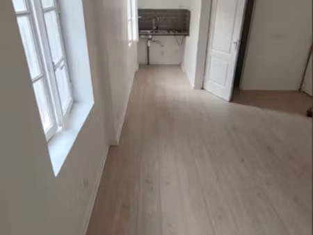 location appartement 1 pièce 25 m² à cazaubon (32150)  380 €