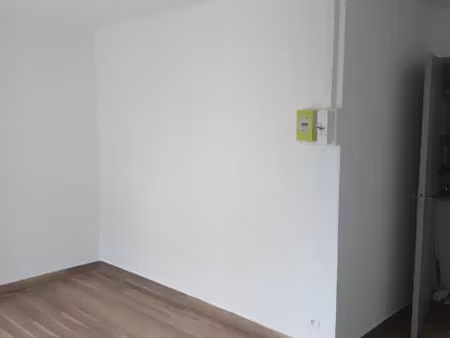 location appartement 2 pièces 35 m² à cazaubon (32150)  410 €