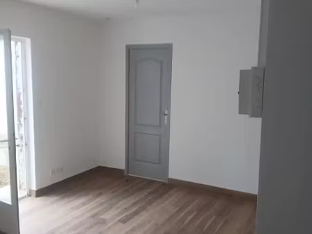 location appartement 2 pièces 35 m² à cazaubon (32150)  420 €