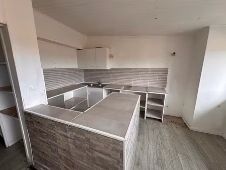 location appartement 3 pièces 60 m² à cazaubon (32150)  570 €
