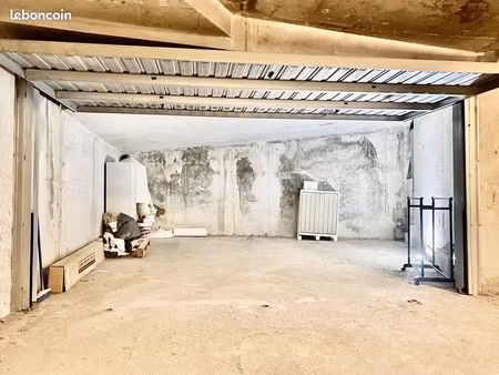 parking/box 20 m² villefranche sur mer