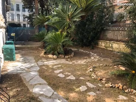 100 m2 central plus jardin 150 m2 calme