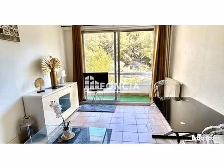 super cadenelle - studio meuble 25m2 + balcon vue verdure proche mairie bagatelle