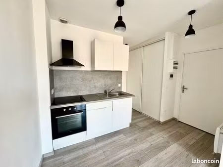 trets centre ville hors remparts appartement t2 + cave
