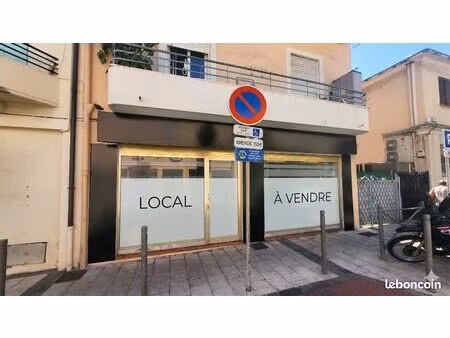 local commercial golfe juan 96m