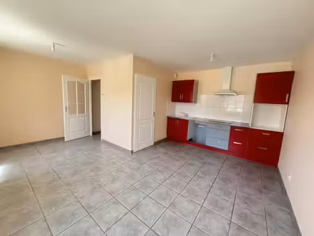 location appartement 2 pièces 52.14 m² à chazelles-sur-lyon (42140)  584 €