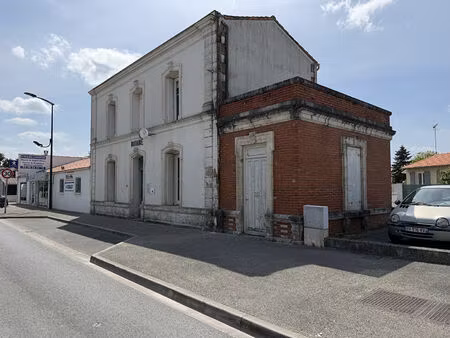 centre ville - immeuble de 130 m² avec parking