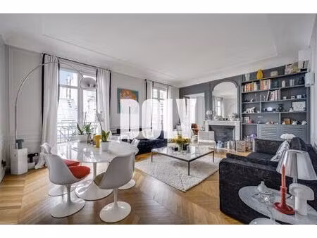 exclusivité doly - appartement avec balcon - jean mermoz 75008  paris