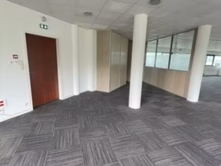 bureau de prestige de 426 m2 en location - cournon-d'auvergne  france