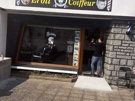 espace commercial à louer coiffeur au magasin
